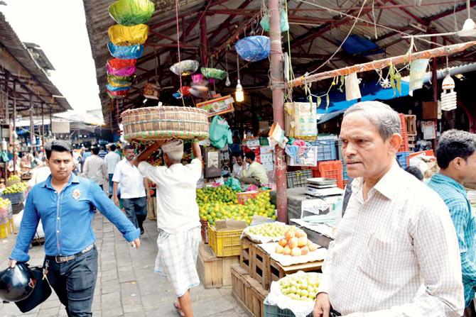 The building was donated to the city by Cowasji Jehangir, who was a prominent member of the Bombay Parsi community