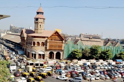 Sign up for a photo walk at Crawford Market