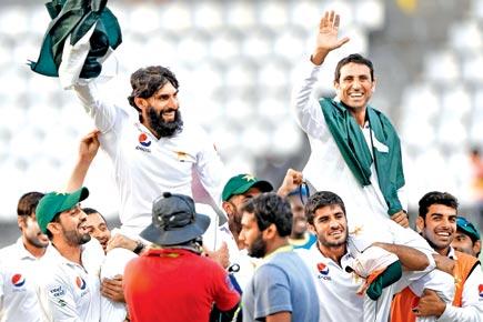 Misbah, Younis bow out on a high as Pakistan conquer West Indies