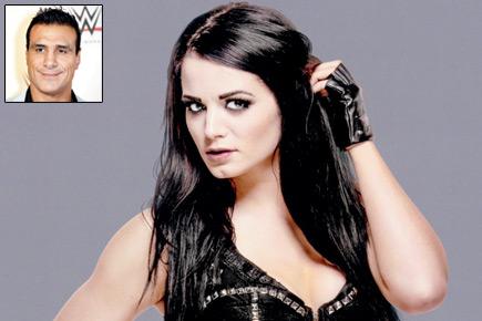 WWE Diva and wrestler Paige loses her engagement ring