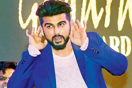 Arjun Kapoor lends an ear to the audience... literally!