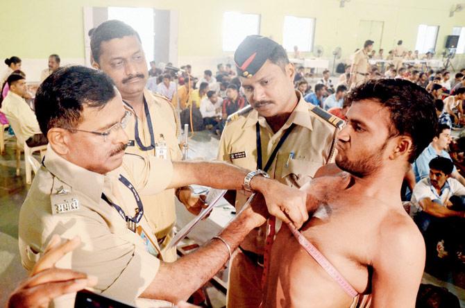 File photo of a Maharashtra police recruitment physical exam