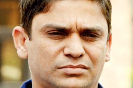 Fixing row: Latif given bat grips by bookie for signals, says PCB lawyer