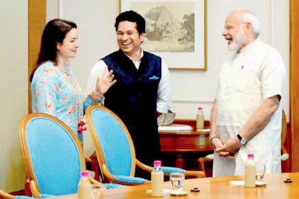 Sachin Tendulkar meets Narendra Modi, would like to bat for 'Swasth Bharat'