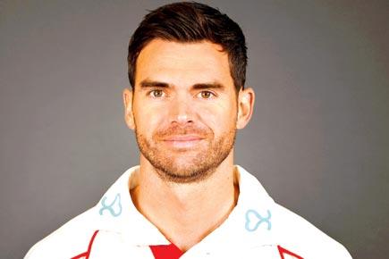 James Anderson suffers groin injury