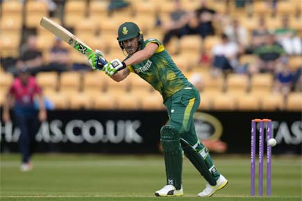 'Uneasy' South African cricketers staying put despite Manchester attack