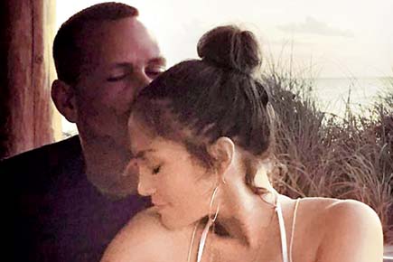 Jennifer Lopez and Alex Rodriguez get intimate in Instagram photo