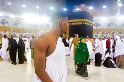 Paul Pogba travels to Mecca to mark start of Ramadan month