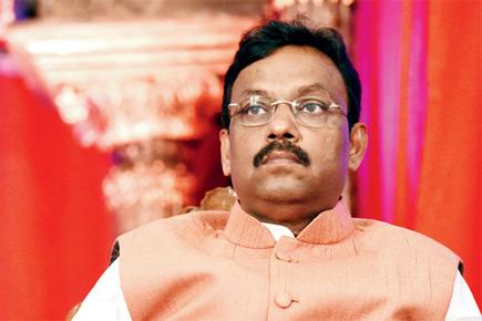 Mumbai: Vinod Tawde had only minutes for harried parents
