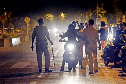 Mumbai: Dozen city bikers held for speeding in Bandra West