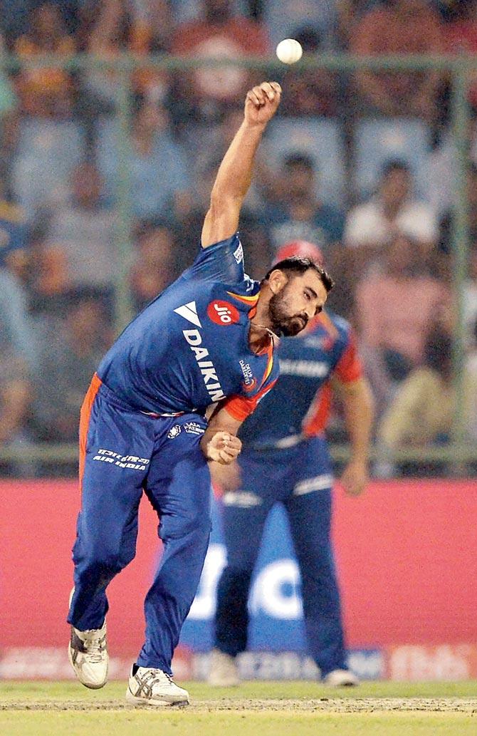 Delhi Daredevils’ pacer Mohammed Shami bowls against Sunrisers Hyderabad during the IPL game in Delhi on Tuesday. Pic/AFP