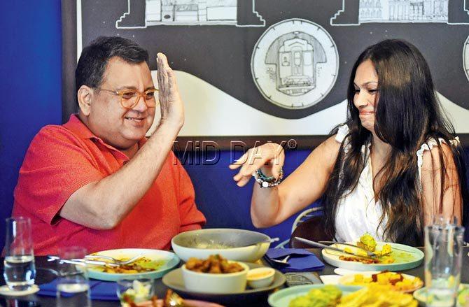 Kunal Vijayakar and Maria Goretti bond over a hearty lunch at It Happened In New York in Bandra