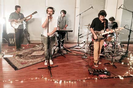 Watch the band Yellow Diary perfom at a gig tonight in Mumbai