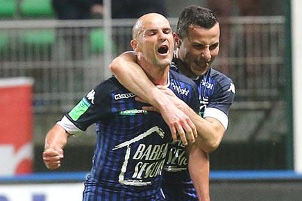 Troyes closer to Ligue 1 promotion