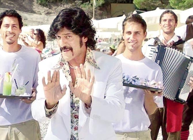 Chunky Panday in his Aakhri Pasta avatar from the first part of Housefull (2010)
