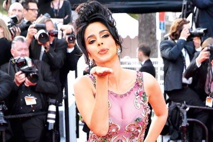 Cannes 2017: Mallika Sherawat bares ample cleavage in 'mermaid' gown