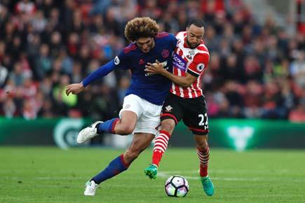 EPL: Mourinho sweating over Fellaini injury after Manchester United draw