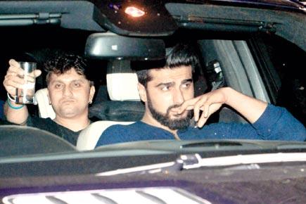 Mohit Suri spotted at 'Half Girlfriend' success bash with a glass in hand