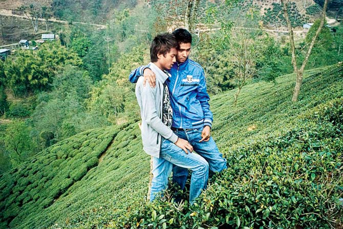 Frederic Lecloux, Santosh and Rakesh, Ilam, March 2011 from the series Everyday Epiphanies