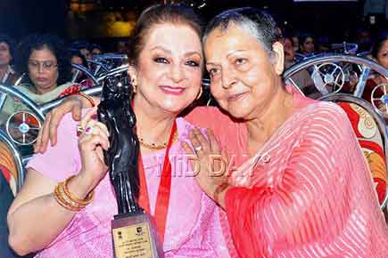 Rakhee in an unrecognisable avatar during a rare public appearance in Mumbai 