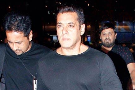 Salman Khan lands in Mumbai for 'Tubelight' trailer launch