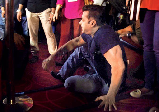 Salman Khan was in his element at the trailer launch of Tubelight. Pic/Nimesh Dave