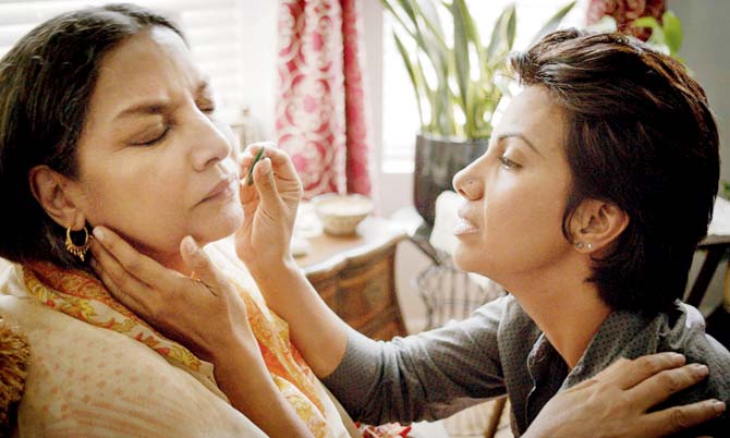 Shabana Azmi with actress Fawzia Mirza