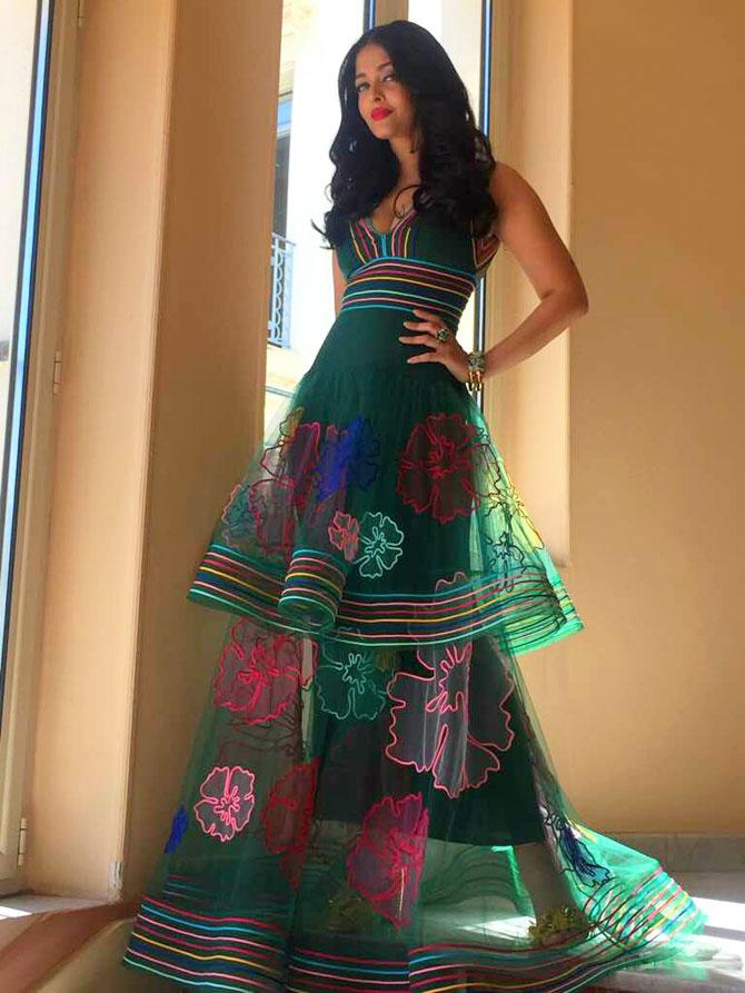 Aishwarya Rai Sexy Xxx - Cannes 2017: Aishwarya Rai Bachchan looks flawless in these latest photos