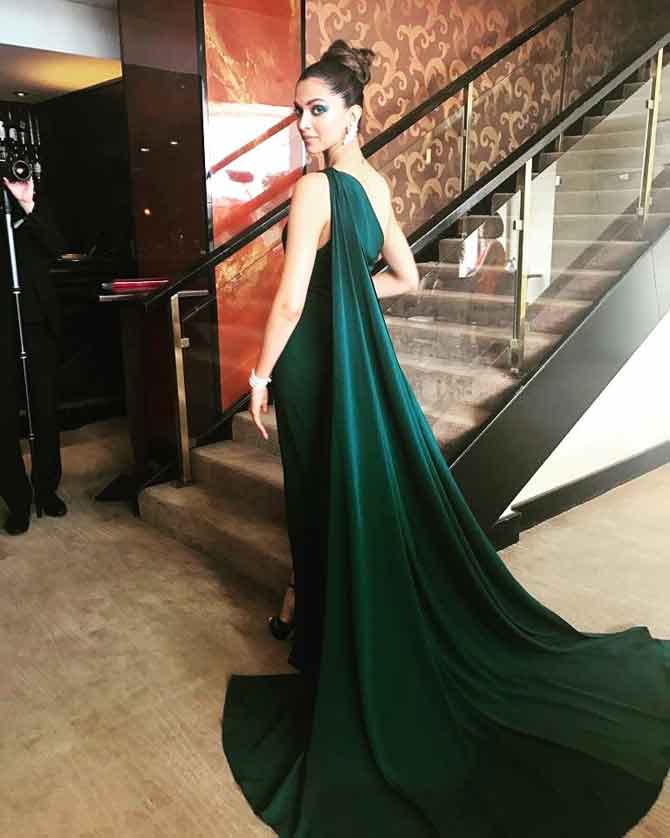 Deepika Padukone wows fans with her green outfit