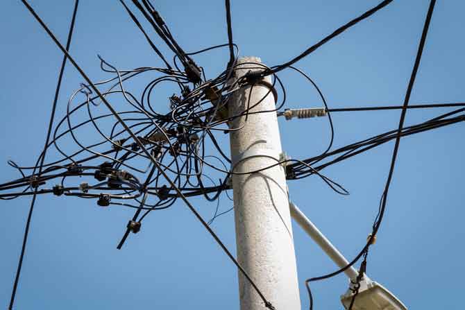 Vigilance unit of electricity dept raids Mazgaon company, finds electricity thefts of Rs 10 crores