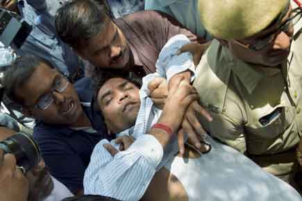 Kapil Mishra breaks fast, discharged from hospital