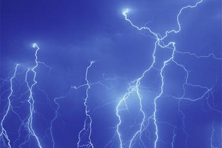 Lightning claims two lives in Thane
