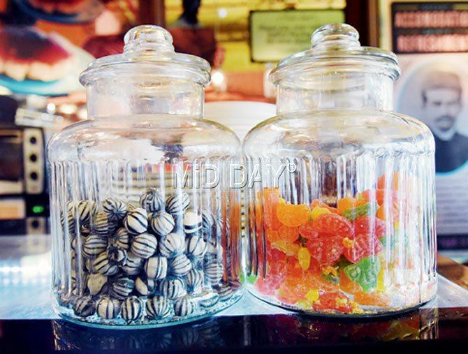 SodaBottleOpenerWala, BKC,âÂu00c2u0080Âu00c2u0088is filled with vintage décor elements like sweet jars and a jukebox 
