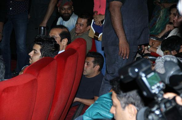Whoa! Salman Khan sits down on floor to watch 