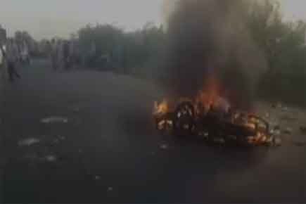 Shocking! Onlookers take video as bike rider burns to death 
