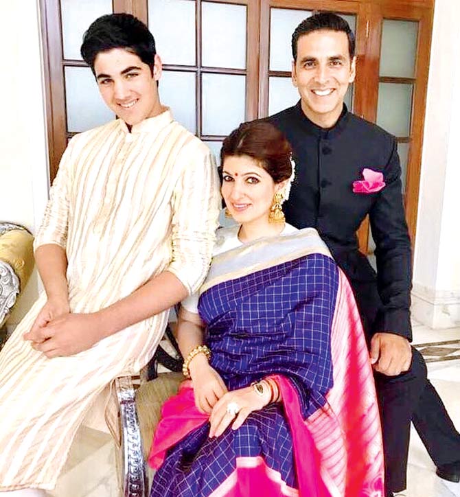 Akshay Kumar with wife Twinkle and son Aarav