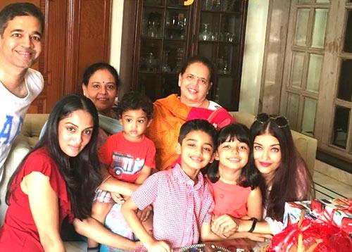 Aishwarya Rai Bachchan with family