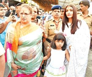 Aishwarya Rai Bachchan visits Siddhivinayak temple with daughter Aaradhya