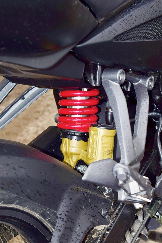  Rear mono-shock suspension is set on the softer side