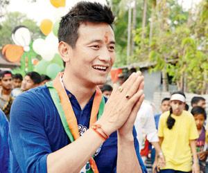 Bhaichung Bhutia offers to train Kashmiri youth who quit terrorist organisation