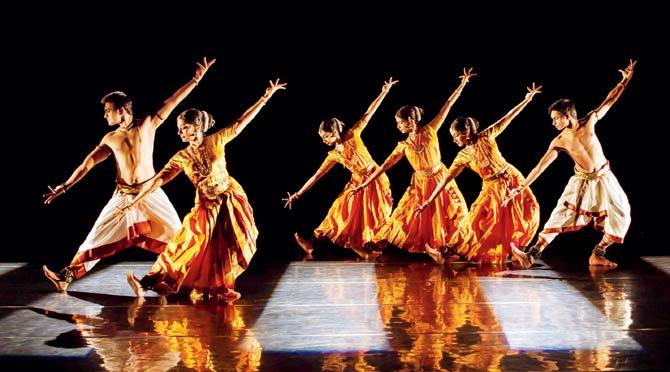 Thari - The Loom, a Bharatanatyam performance by Malavika Sarukkai. Pics courtesy/Shalini Jain