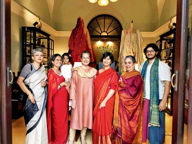 Sonia Gandhi in Bikaner House with Manju Dubey, Vipra Muddaya, Malvika Singh and Arup Nanjap amongst others