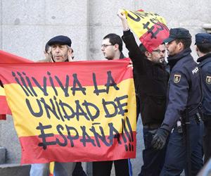 Thousands march in Spain demanding Catalan separatists' release