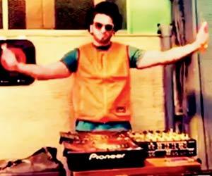 Amitabh Bachchan will be impressed with Ranveer Singh's DJ name