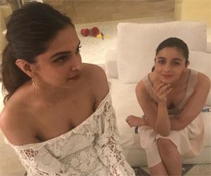 Deepika Padukone and Alia Bhatt are a vision in white at SRK's birthday bash