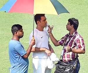 MS Dhoni takes 'ad break', checks Eden strip ahead of Sri Lanka Test
