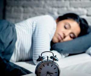 Here's why you need to remove electronic media from bedroom