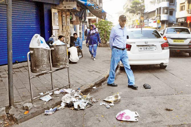 While litter bins dot the entire city, most people choose to litter the roads. Representation pic