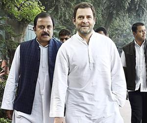 Rahul Gandhi launches Unorganised Workers' Congress