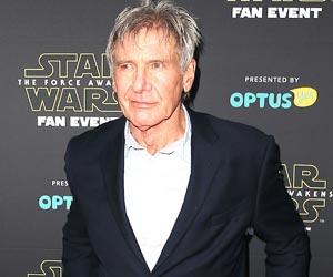 Harrison Ford convinced Mark Hamill to return to 'Star Wars'